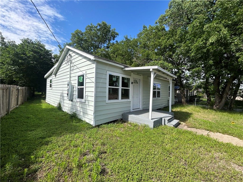 915 West 28th Street, Bryan, TX 77803 — photo 5