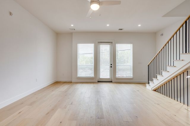 123 Thornton Street, Arlington, TX 76013