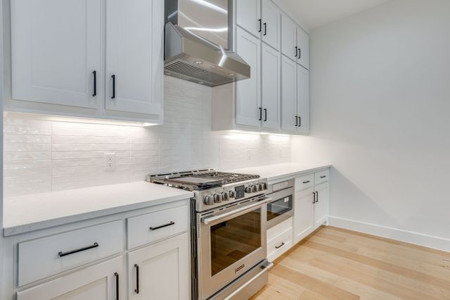 123 Thornton Street, Arlington, TX 76013