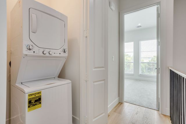123 Thornton Street, Arlington, TX 76013