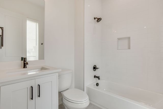 123 Thornton Street, Arlington, TX 76013