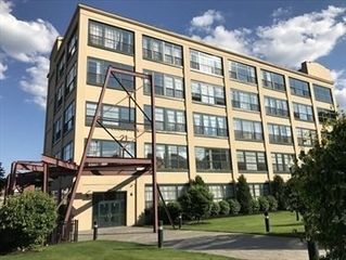 21 Illinois St 202, Worcester, MA 01610