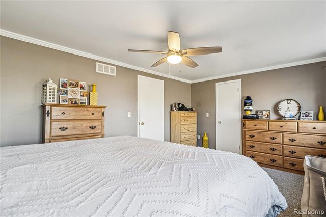 715 Cape Cod 1, South Lyon, MI 48178