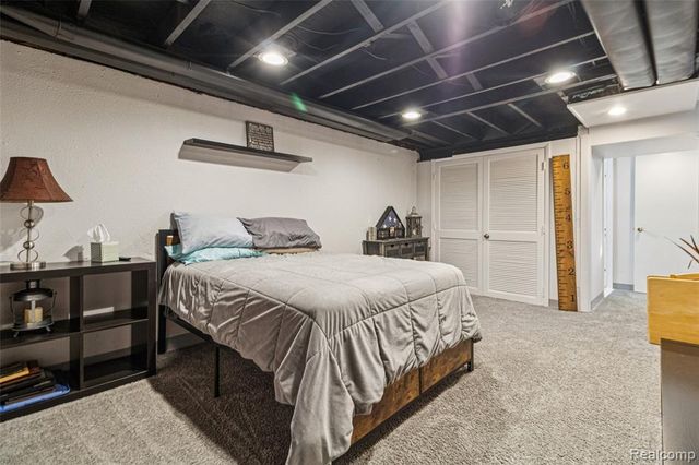 715 Cape Cod 1, South Lyon, MI 48178