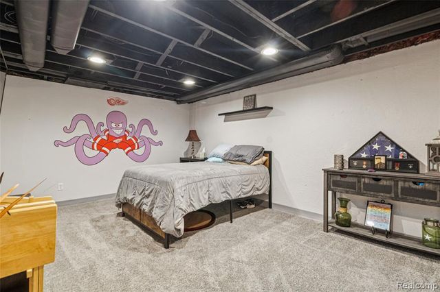 715 Cape Cod 1, South Lyon, MI 48178