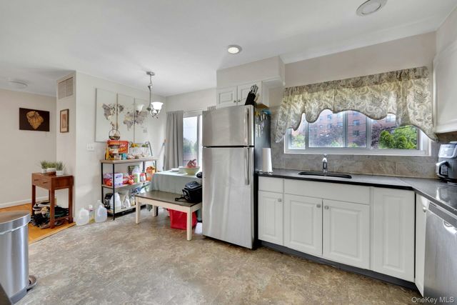 309 Pelham Road, New Rochelle, NY 10805