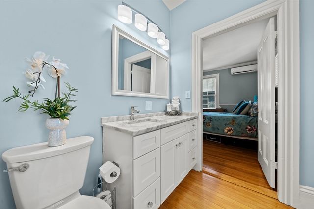 6 Linden St 2, Salem, MA 01970