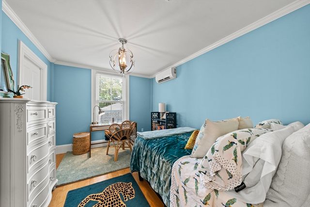 6 Linden St 2, Salem, MA 01970