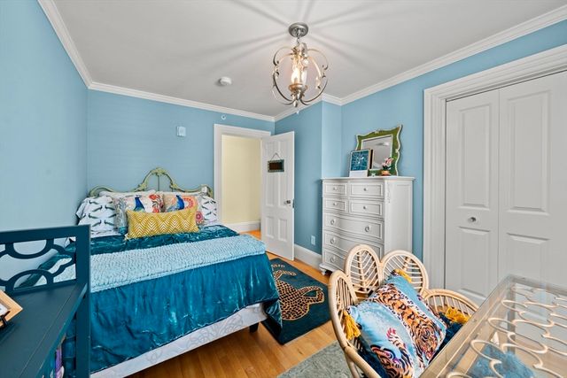 6 Linden St 2, Salem, MA 01970