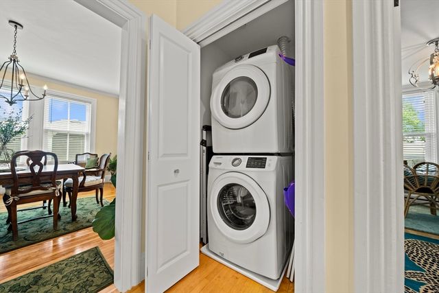 6 Linden St 2, Salem, MA 01970