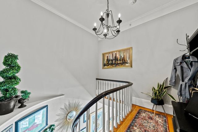 6 Linden St 2, Salem, MA 01970