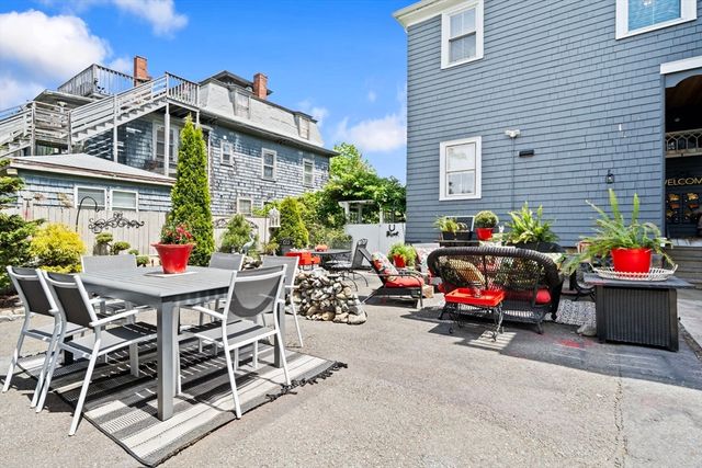 6 Linden St 2, Salem, MA 01970