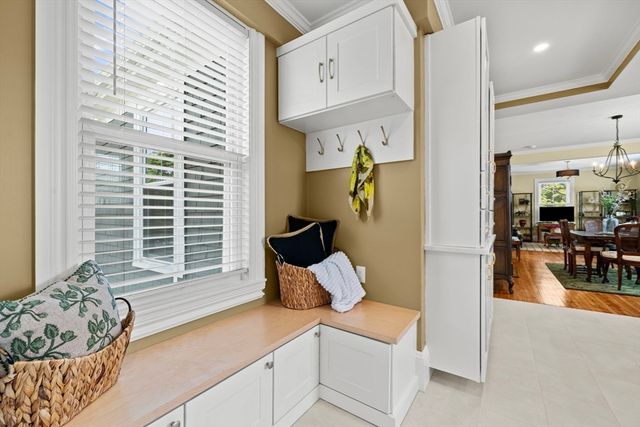 6 Linden St 2, Salem, MA 01970