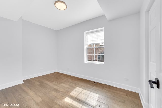 8021 W 45th Street, Lyons, IL 60534