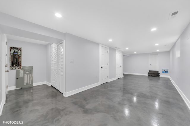 8021 W 45th Street, Lyons, IL 60534