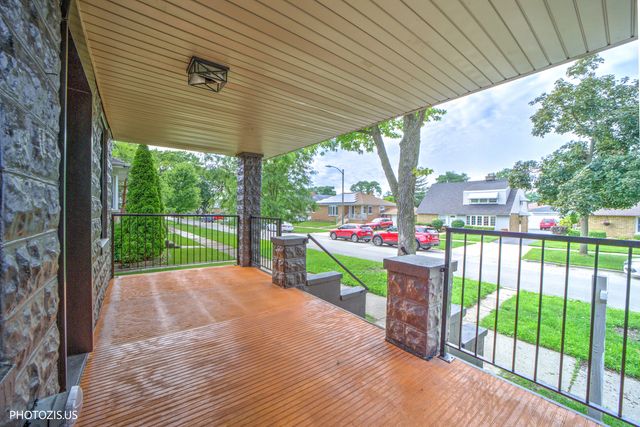 8021 W 45th Street, Lyons, IL 60534