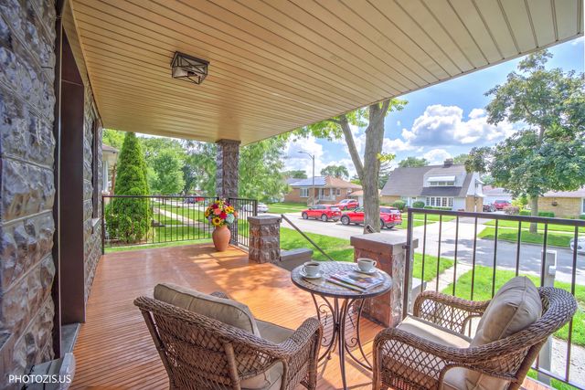8021 W 45th Street, Lyons, IL 60534