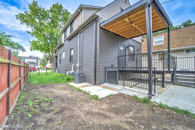 8021 W 45th Street, Lyons, IL 60534