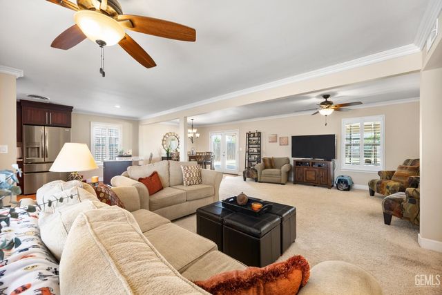 10413 Lonon Avenue, Bakersfield, CA 93312