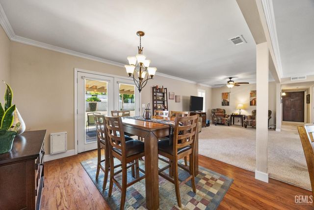 10413 Lonon Avenue, Bakersfield, CA 93312