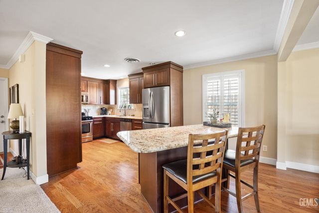 10413 Lonon Avenue, Bakersfield, CA 93312
