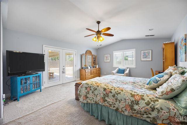 10413 Lonon Avenue, Bakersfield, CA 93312