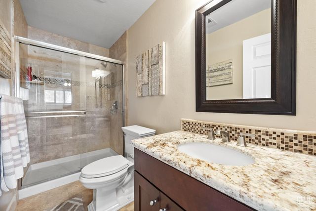 10413 Lonon Avenue, Bakersfield, CA 93312
