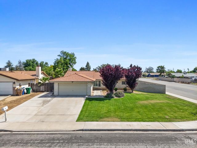 10413 Lonon Avenue, Bakersfield, CA 93312
