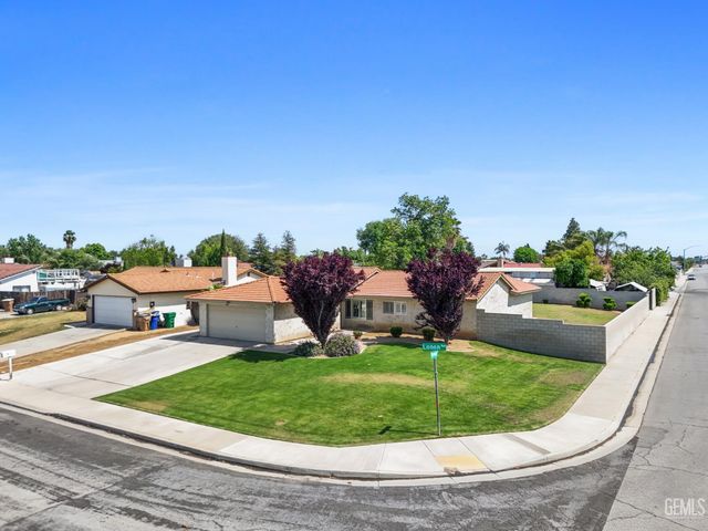 10413 Lonon Avenue, Bakersfield, CA 93312