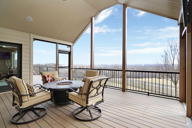 3724 Hawthorne Woods Circle, Manhattan, KS 66503