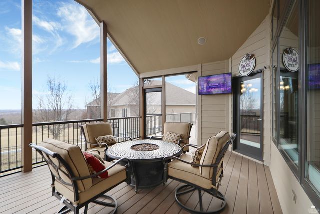 3724 Hawthorne Woods Circle, Manhattan, KS 66503