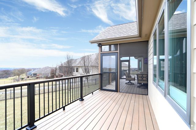 3724 Hawthorne Woods Circle, Manhattan, KS 66503