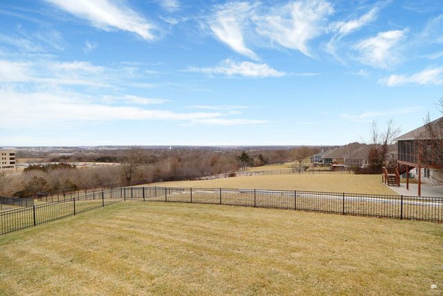 3724 Hawthorne Woods Circle, Manhattan, KS 66503