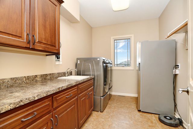 3724 Hawthorne Woods Circle, Manhattan, KS 66503