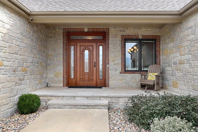 3724 Hawthorne Woods Circle, Manhattan, KS 66503