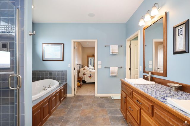 3724 Hawthorne Woods Circle, Manhattan, KS 66503