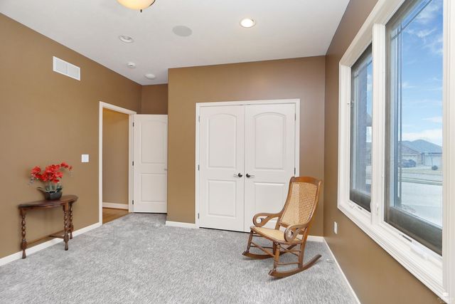 3724 Hawthorne Woods Circle, Manhattan, KS 66503