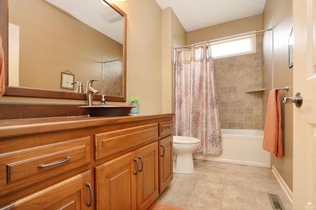 3724 Hawthorne Woods Circle, Manhattan, KS 66503