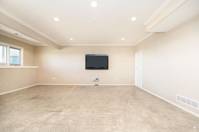 3724 Hawthorne Woods Circle, Manhattan, KS 66503