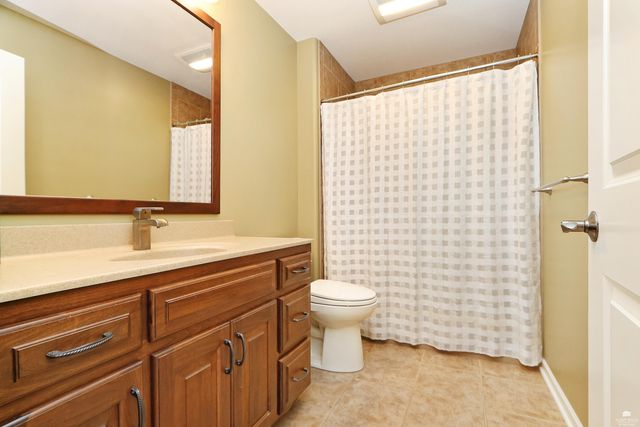 3724 Hawthorne Woods Circle, Manhattan, KS 66503