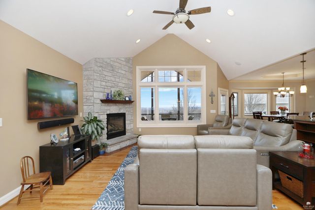 3724 Hawthorne Woods Circle, Manhattan, KS 66503