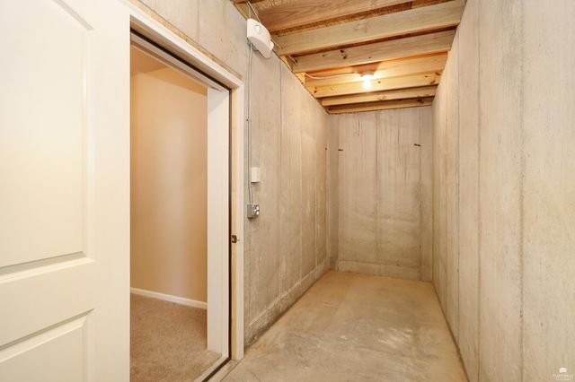 3724 Hawthorne Woods Circle, Manhattan, KS 66503