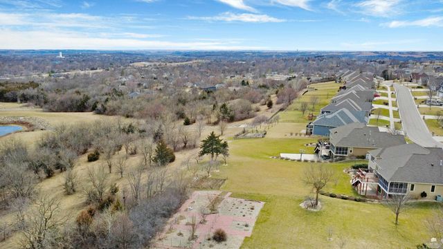 3724 Hawthorne Woods Circle, Manhattan, KS 66503