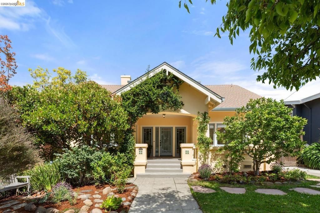 Image 2 of property listing at 1021 Colusa Ave, Berkeley, CA 94707