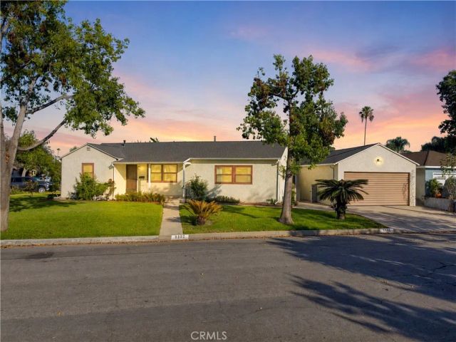 9802 Rives Avenue, Downey, CA 90240