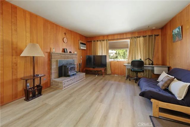 9802 Rives Avenue, Downey, CA 90240