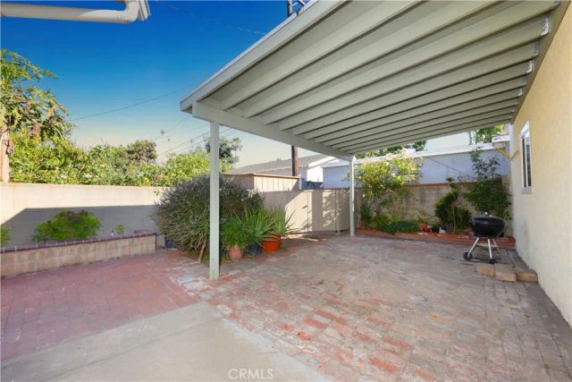 9802 Rives Avenue, Downey, CA 90240
