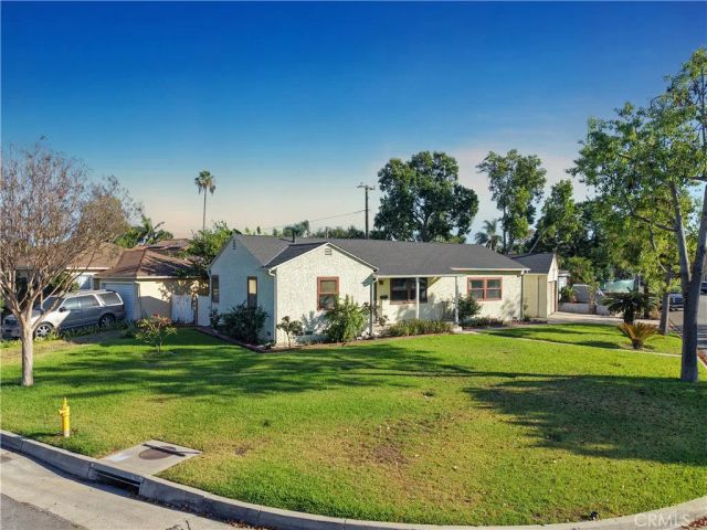 9802 Rives Avenue, Downey, CA 90240
