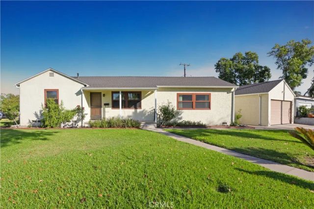 9802 Rives Avenue, Downey, CA 90240
