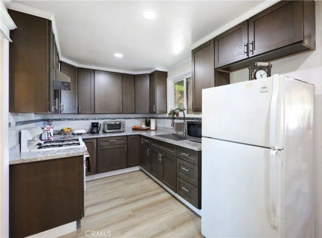 9802 Rives Avenue, Downey, CA 90240